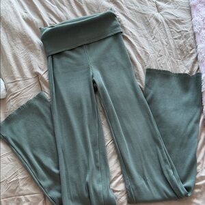 Ribbed High-Waisted Green Pants